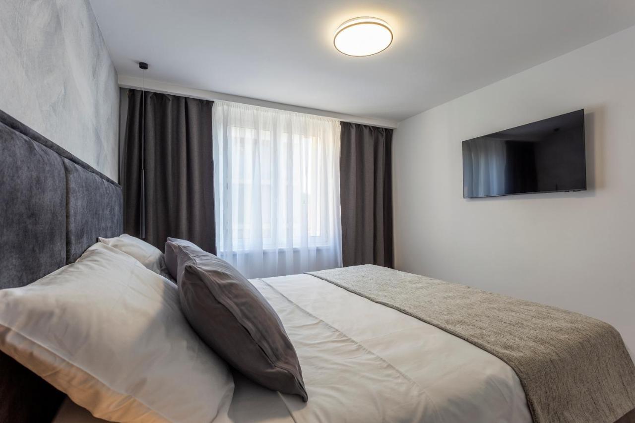 Apartman Izis Centar Pule Pula Extérieur photo